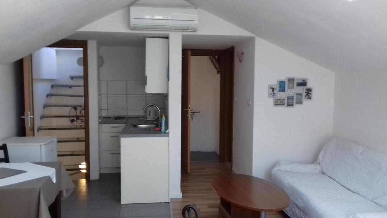 Apartments Mime - Small House 沃迪切 外观 照片